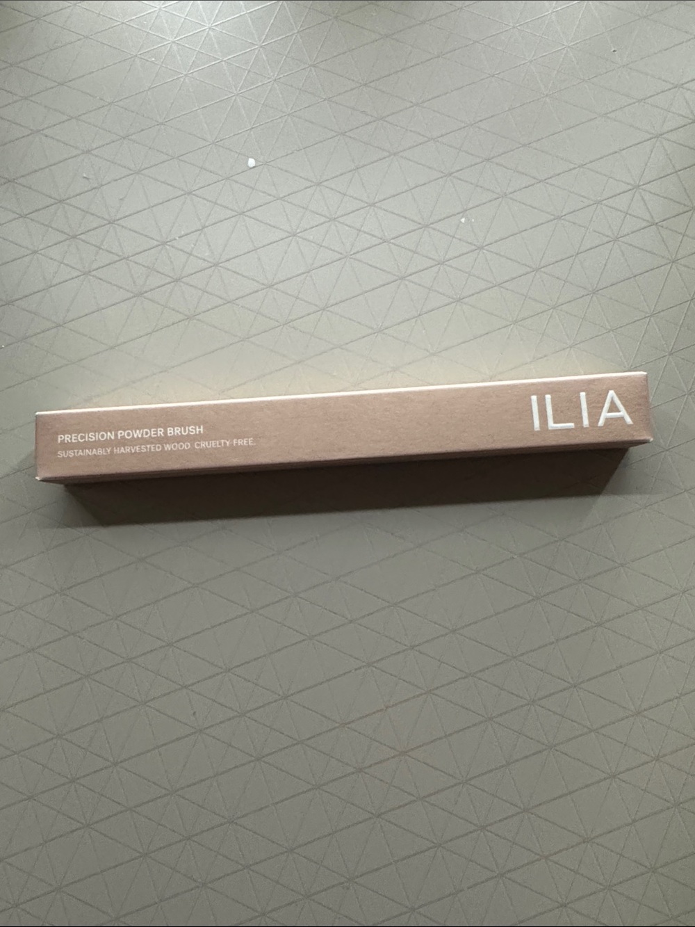 ilia beauty Precision Powder Brush